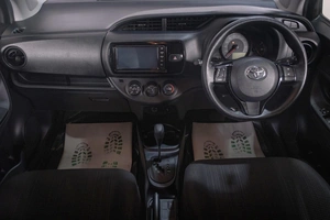 Хетчбэк Toyota Vitz 2019 года, 1069000 рублей, Томск