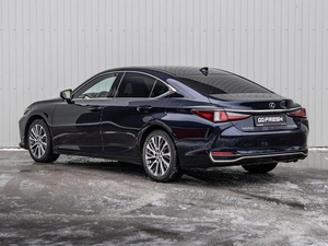 Седан Lexus ES 2018 года, 2940000 рублей, Краснодар