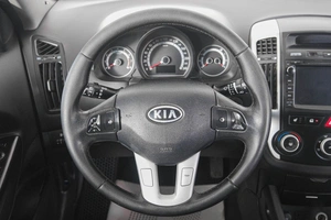 Хетчбэк Kia Ceed 2011 года, 589000 рублей, Кемерово
