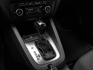 Седан Volkswagen Jetta 2012 года, 980000 рублей, Краснодар
