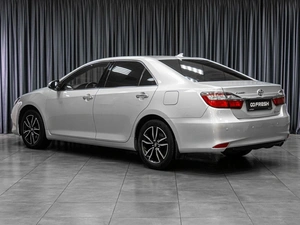 Седан Toyota Camry 2017 года, 2349000 рублей, Тюмень