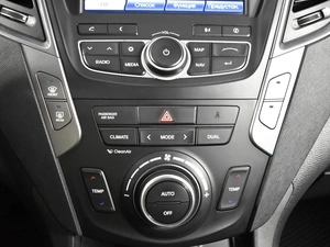 Внедорожник Hyundai Grand Santa Fe 2014 года, 1796200 рублей, Казань