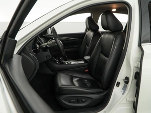 Седан Infiniti Q50 2015 года, 1879050 рублей, Москва