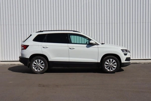 Внедорожник Skoda Karoq 2020 года, 2230000 рублей, Брянск