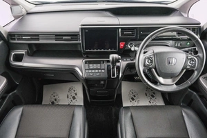Минивэн Honda Stepwgn Spada 2019 года, 2299000 рублей, Красноярск
