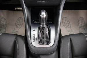 Хетчбэк Volkswagen Golf 2012 года, 849000 рублей, Пермь