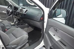Пикап Toyota Hilux 2013 года, 2599000 рублей, Красноярск
