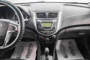 Хетчбэк Hyundai Solaris 2011 года, 799000 рублей, Барнаул