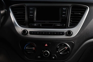 Седан Hyundai Solaris 2017 года, 1349000 рублей, Новосибирск