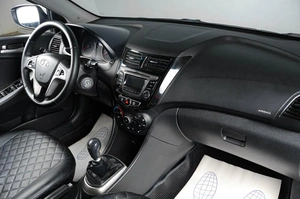 Седан Hyundai Solaris 2015 года, 799000 рублей, Тюмень