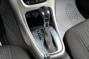 Хетчбэк Opel Astra 2013 года, 969000 рублей, Тюмень