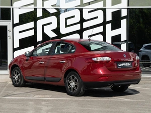 Седан Renault Fluence 2010 года, 770000 рублей, Волгоград