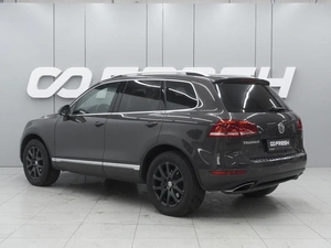 Внедорожник Volkswagen Touareg 2012 года, 1930000 рублей, Ростов-на-Дону