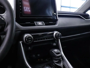 Внедорожник Toyota RAV4 2021 года, 3630000 рублей, Красноярск