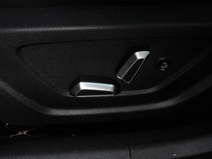 Внедорожник Geely Coolray 2023 года, 1999000 рублей, Красный Пахарь