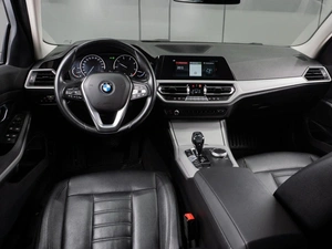 Седан BMW 3 серия 2019 года, 3499000 рублей, Тюмень