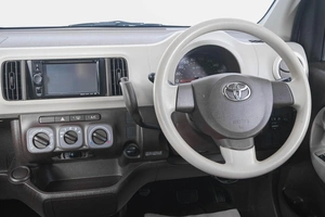 Хетчбэк Toyota Passo 2012 года, 1269000 рублей, Кемерово