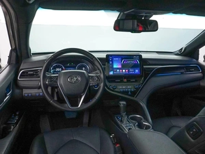 Седан Toyota Camry 2023 года, 3177400 рублей, Москва
