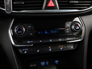 Внедорожник Hyundai Santa Fe 2019 года, 2743055 рублей, Москва