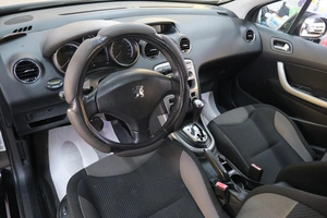 Хетчбэк Peugeot 308 2010 года, 549000 рублей, Омск