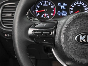 Седан Kia Rio 2018 года, 915111 рублей, Ставрополь