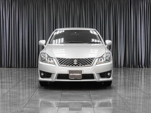 Седан Toyota Crown 2010 года, 1969000 рублей, Тюмень