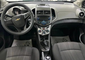 Седан Chevrolet Aveo 2014 года, 499999 рублей, Ачинск