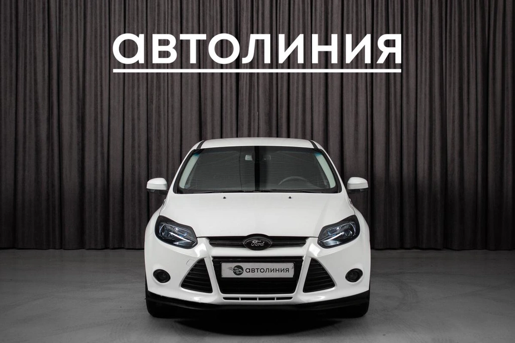 Хетчбэк Ford Focus 2011 года, 640000 рублей, Красноярск