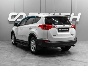 Внедорожник Toyota RAV4 2013 года, 1799000 рублей, Тюмень