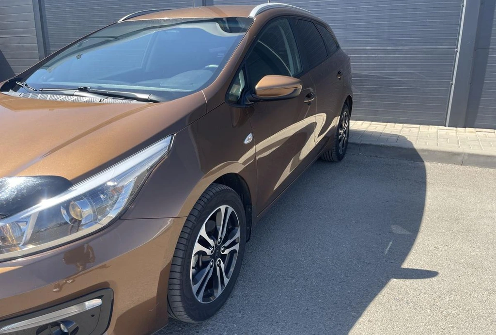 Универсал Kia Ceed 2016 года, 1115000 рублей, Солонцы