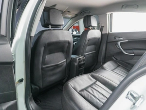 Седан Opel Insignia 2012 года, 999000 рублей, Сургут