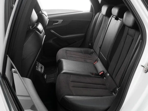 Седан Audi A4 2018 года, 2729000 рублей, Тюмень