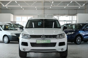 Внедорожник Volkswagen Touareg 2014 года, 2349000 рублей, Омск