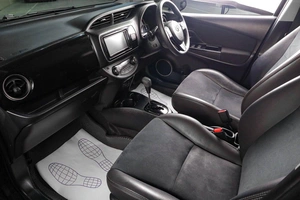 Хетчбэк Toyota Vitz 2019 года, 1419000 рублей, Тюмень