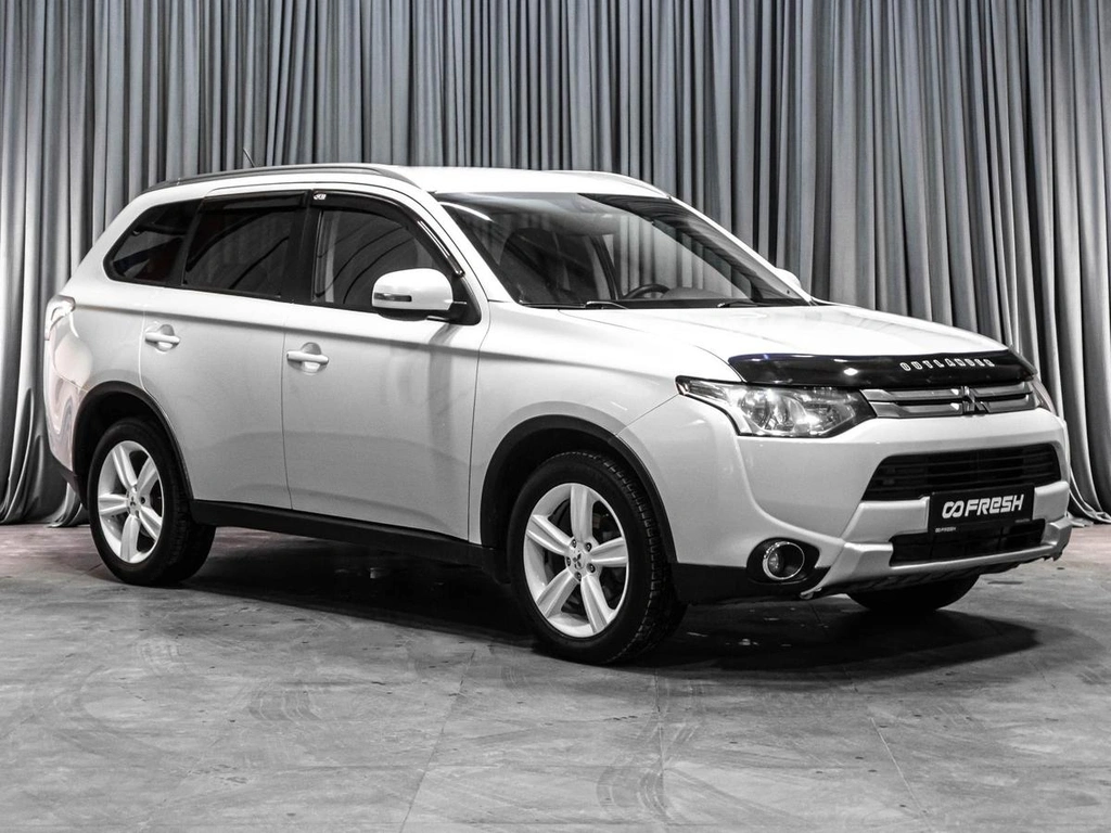 Внедорожник Mitsubishi Outlander 2014 года, 1499000 рублей, Тюмень