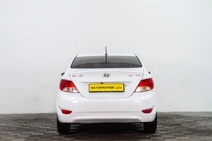 Седан Hyundai Solaris 2011 года, 669000 рублей, Сургут