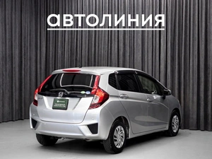 Хетчбэк Honda Fit 2016 года, 879000 рублей, Красноярск