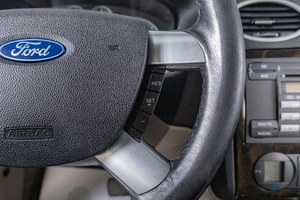 Седан Ford Focus 2006 года, 539000 рублей, Томск