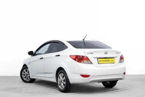 Седан Hyundai Solaris 2013 года, 849000 рублей, Барнаул