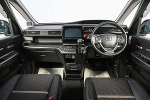 Минивэн Honda Stepwgn Spada 2016 года, 2009000 рублей, Новосибирск