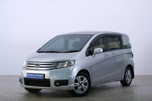 Минивэн Honda Freed 2010 года, 1159000 рублей, Омск
