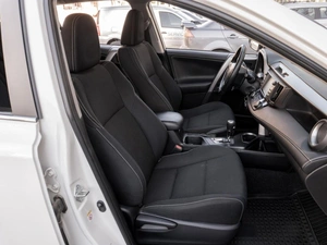 Внедорожник Toyota RAV4 2017 года, 2949000 рублей, Саратов