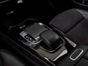 Седан Mercedes-benz CLA-класс 2019 года, 2845000 рублей, Краснодар
