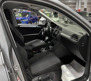 Внедорожник Volkswagen Tiguan 2020 года, 2497000 рублей, Красноярск