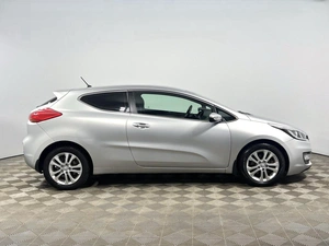 Хетчбэк Kia Ceed 2014 года, 989900 рублей, Казань