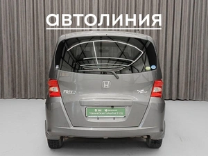 Минивэн Honda Freed 2010 года, 950000 рублей, Красноярск