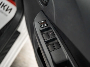 Хетчбэк Toyota Ractis 2011 года, 1080000 рублей, Красноярск