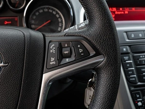 Хетчбэк Opel Astra 2011 года, 785000 рублей, Краснодар