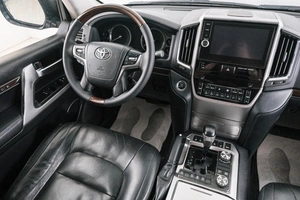 Внедорожник Toyota Land Cruiser 2018 года, 5999000 рублей, Красноярск