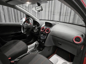 Хетчбэк Opel Corsa 2011 года, 679000 рублей, Красноярск